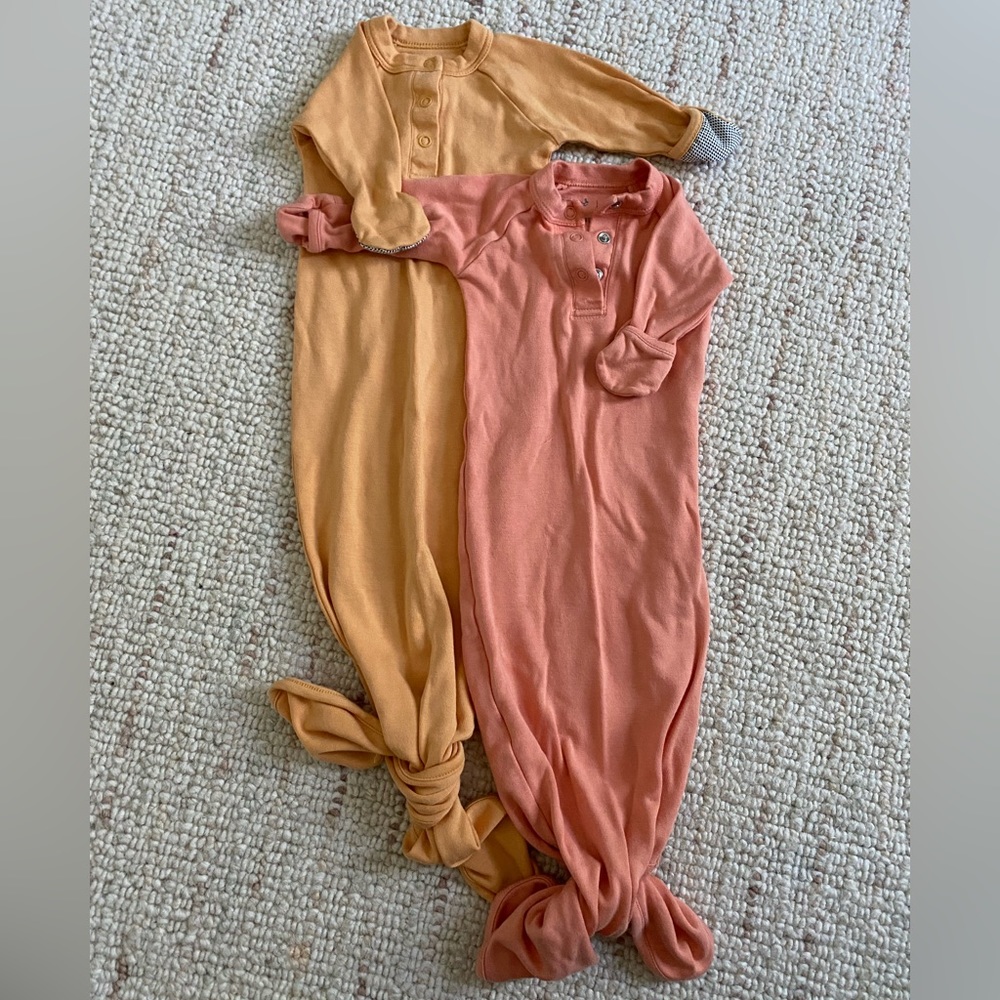 Newborn Knotted Gowns